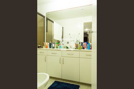 Apartamento à venda com 220m², 4 quartos e 3 vagasQuarto 4 - Suíte