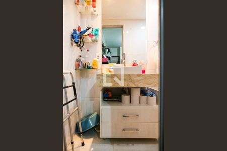 Banheiro da Suite 1 de casa à venda com 6 quartos, 319m² em Vila São Pedro, Santo André