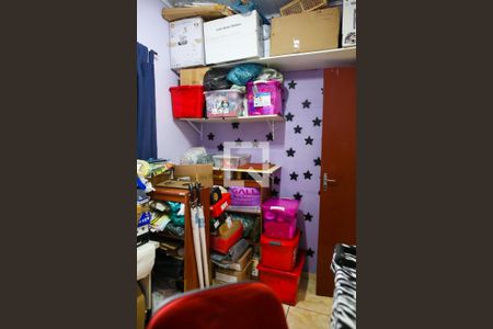 Casa à venda com 319m², 6 quartos e 6 vagas Casa à venda com 319m², 6 quartos e 6 vagasQuarto 3