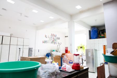 Casa à venda com 319m², 6 quartos e 6 vagas Casa à venda com 319m², 6 quartos e 6 vagasSalao e Churrasqueira