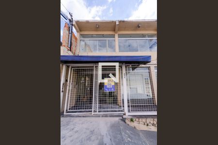 Casa para alugar com 500m², 7 quartos e sem vaga Casa para alugar com 500m², 7 quartos e sem vagaFachada