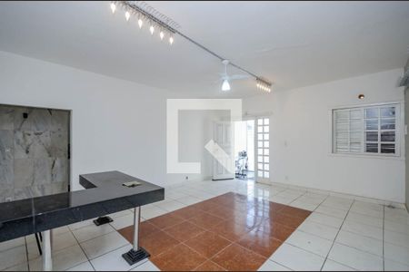 Sala 1 de casa para alugar com 7 quartos, 500m² em Caiçaras, Belo Horizonte