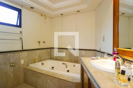 Apartamento à venda com 420m², 4 quartos e 2 vagasBanheiro da Suíte 1