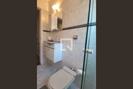 Casa de condomínio à venda com 420m², 4 quartos e 4 vagasBanheiro da Suíte 2