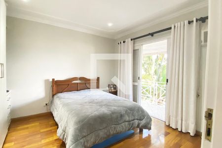 Casa de condomínio à venda com 420m², 4 quartos e 4 vagasSuíte 3