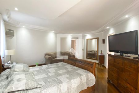 Casa de condomínio à venda com 420m², 4 quartos e 4 vagasSuíte master