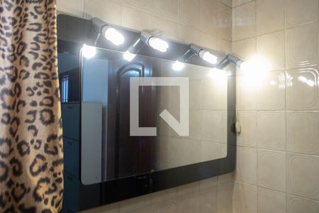 Casa à venda com 150m², 3 quartos e 3 vagasBanheiro quarto 2