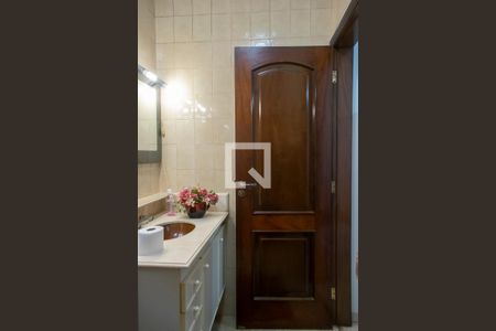 Casa à venda com 150m², 3 quartos e 3 vagasBanheiro quarto 2