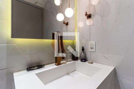 Apartamento à venda com 67m², 2 quartos e 1 vaga Apartamento à venda com 67m², 2 quartos e 1 vagaBanheiro Social