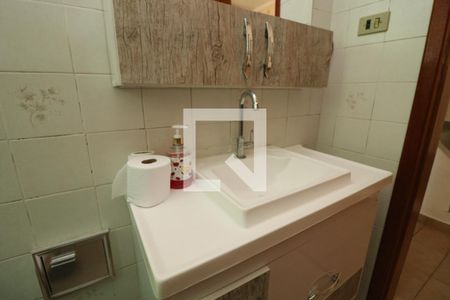 Casa para alugar com 170m², 4 quartos e 5 vagasBanheiro 2