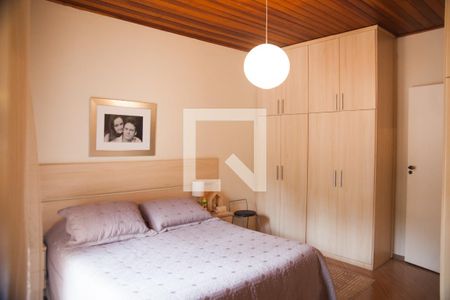 Casa para alugar com 160m², 3 quartos e 2 vagasQuarto 2