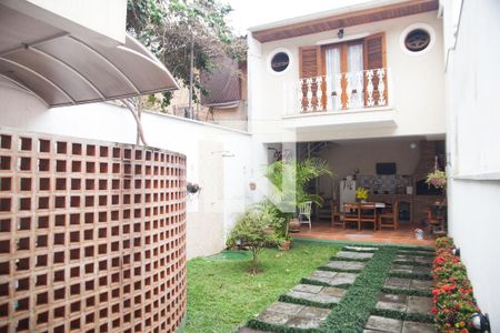 Casa para alugar com 160m², 3 quartos e 2 vagasÁrea Externa
