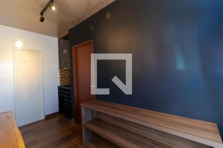 Apartamento à venda com 70m², 1 quarto e 1 vagaSalas