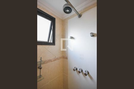 Apartamento à venda com 137m², 3 quartos e 3 vagas Apartamento à venda com 137m², 3 quartos e 3 vagasChuveiro do banheiro da suíte 2