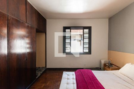 Casa à venda com 350m², 5 quartos e 4 vagasSuíte 2