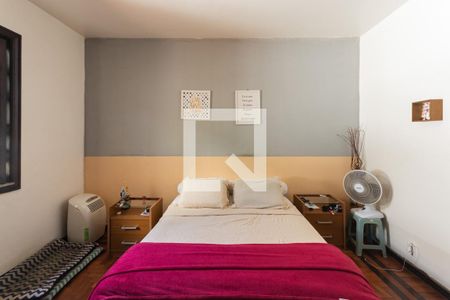 Casa à venda com 350m², 5 quartos e 4 vagasSuíte 2