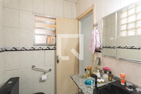 Casa à venda com 350m², 5 quartos e 4 vagasBanheiro Suíte 1