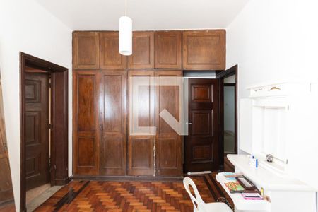 Casa à venda com 350m², 5 quartos e 4 vagasSuíte 3