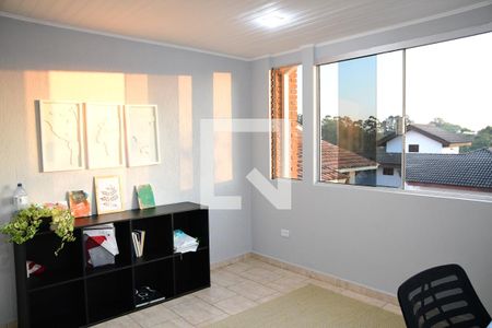 Casa de condomínio para alugar com 750m², 4 quartos e 3 vagasEscritório