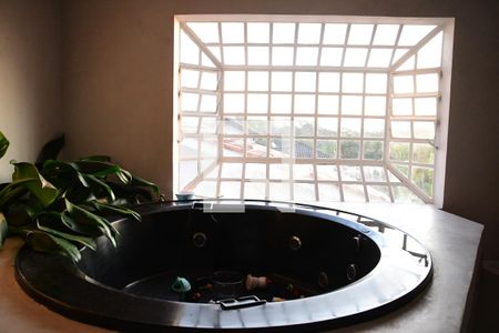 Casa de condomínio para alugar com 750m², 4 quartos e 3 vagasBanheiro da Suíte 3