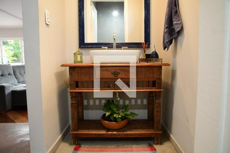 Casa de condomínio para alugar com 750m², 4 quartos e 3 vagasLavabo