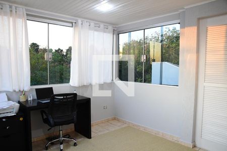 Casa de condomínio para alugar com 750m², 4 quartos e 3 vagasEscritório