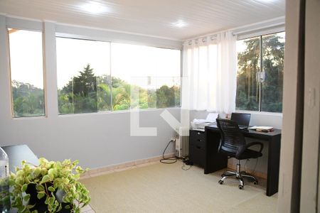 Casa de condomínio para alugar com 750m², 4 quartos e 3 vagasEscritório