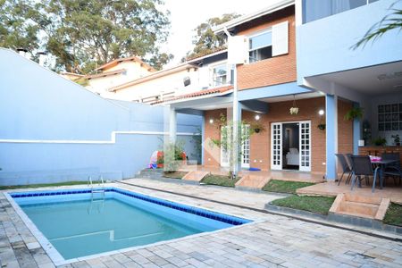 Casa de condomínio para alugar com 750m², 4 quartos e 3 vagasQuintal