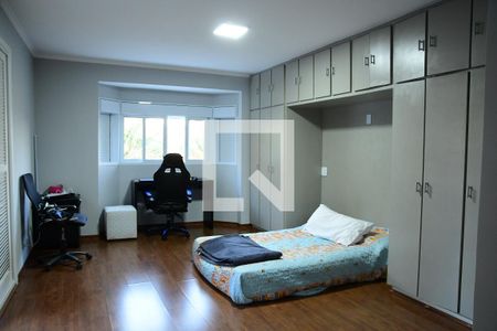 Casa de condomínio para alugar com 750m², 4 quartos e 3 vagasSuíte 2