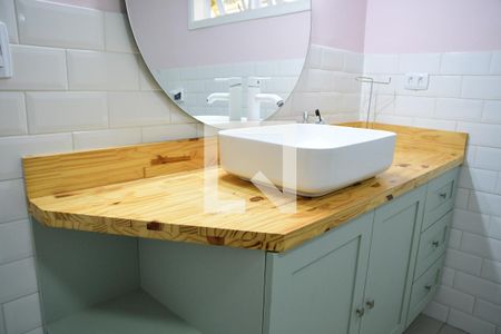 Casa de condomínio para alugar com 750m², 4 quartos e 3 vagasBanheiro da Suíte 1