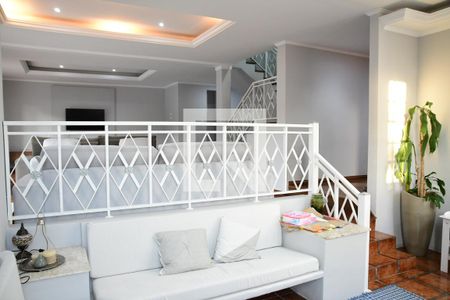 Casa de condomínio para alugar com 750m², 4 quartos e 3 vagasSala 2