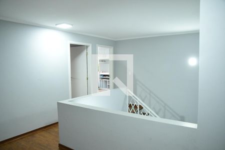 Casa de condomínio para alugar com 750m², 4 quartos e 3 vagasCorredor