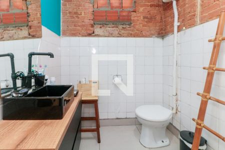 Casa à venda com 80m², 1 quarto e sem vaga Casa à venda com 80m², 1 quarto e sem vagaBanheiro