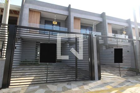 Casa à venda com 125m², 3 quartos e 2 vagas Casa à venda com 125m², 3 quartos e 2 vagasFachada