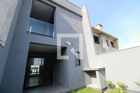 Casa à venda com 125m², 3 quartos e 2 vagasPátio Fundos
