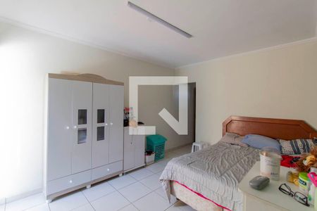 Casa à venda com 350m², 3 quartos e 4 vagasSuíte