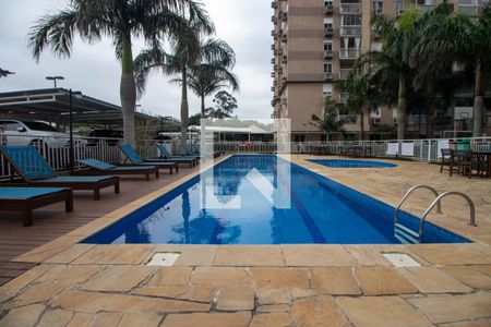 Apartamento para alugar com 100m², 3 quartos e 2 vagasÁrea comum - Piscina