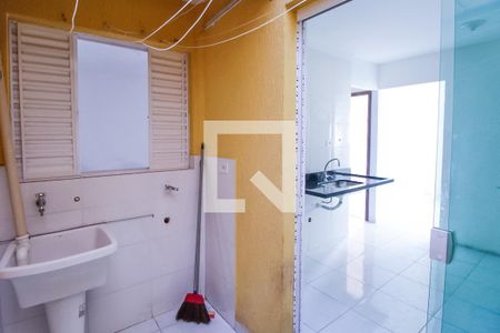 Casa de condomínio para alugar com 73m², 2 quartos e 1 vaga Casa de condomínio para alugar com 73m², 2 quartos e 1 vagaÁrea de Serviço