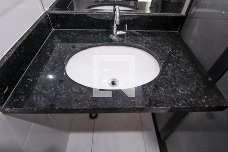 Casa de condomínio para alugar com 73m², 2 quartos e 1 vaga Casa de condomínio para alugar com 73m², 2 quartos e 1 vagaBanheiro