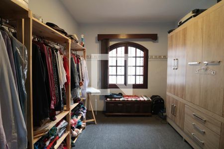 Casa à venda com 219m², 4 quartos e 3 vagasQuarto 1