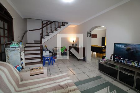 Sala de casa para alugar com 4 quartos, 219m² em Vila Santo Estevão, São Paulo
