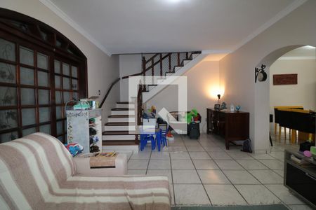 Sala de casa à venda com 4 quartos, 219m² em Vila Santo Estevão, São Paulo