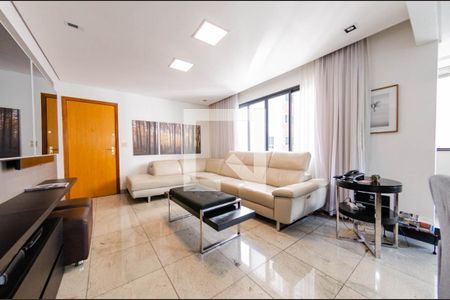 Sala de Apartamento com 4 quartos, 140m² Belvedere