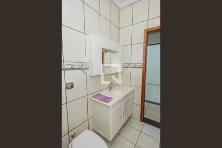 Casa à venda com 170m², 3 quartos e 3 vagas Casa à venda com 170m², 3 quartos e 3 vagasBanheiro 2