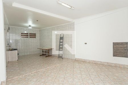 Casa à venda com 170m², 3 quartos e 3 vagas Casa à venda com 170m², 3 quartos e 3 vagasQuintal