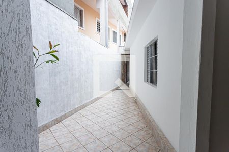 Casa à venda com 170m², 3 quartos e 3 vagas Casa à venda com 170m², 3 quartos e 3 vagasQuintal
