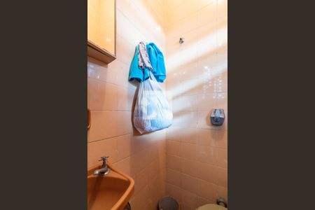 Casa para alugar com 370m², 5 quartos e 2 vagasBanheiro de Serviço