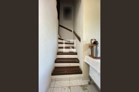 Escada de casa à venda com 3 quartos, 90m² em Fazenda São Borja, São Leopoldo