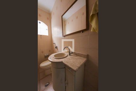 Casa à venda com 160m², 3 quartos e 4 vagas Casa à venda com 160m², 3 quartos e 4 vagasLavabo