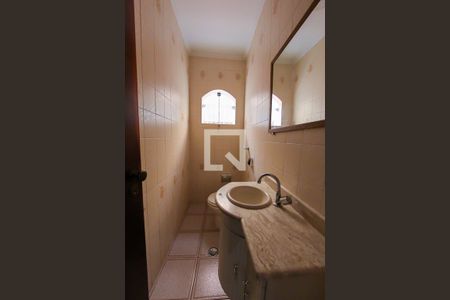 Casa à venda com 160m², 3 quartos e 4 vagas Casa à venda com 160m², 3 quartos e 4 vagasLavabo